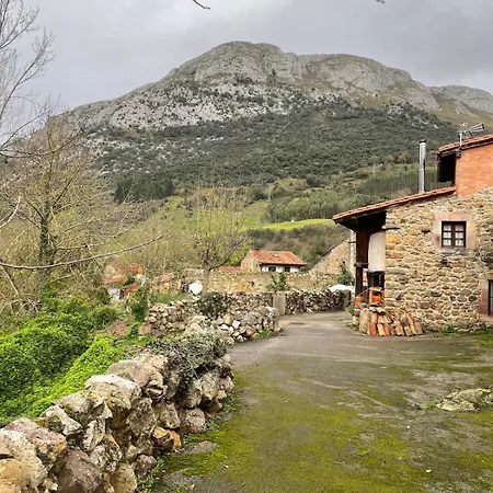Casita Tanea Montana Y Cerca Del Mar En Cantabria * Quintanilla