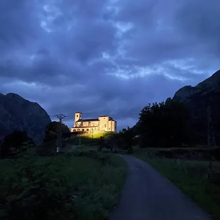 Casita Tanea Montana Y Cerca Del Mar En Cantabria * Quintanilla