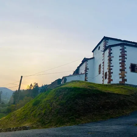 Casita Tanea Montana Y Cerca Del Mar En Cantabria Шале
