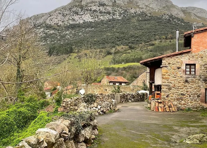 Casita Tanea Montana Y Cerca Del Mar En Cantabria * Quintanilla