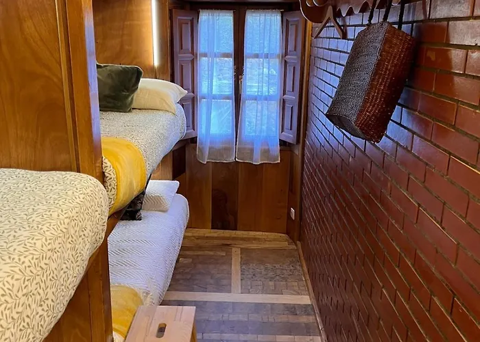 Casita Tanea Montana Y Cerca Del Mar En Cantabria Quintanilla